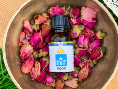 BEWIT MOON (MĚSÍČNÍ CYKLUS) Směs vzácných esenciálních olejů 15ml